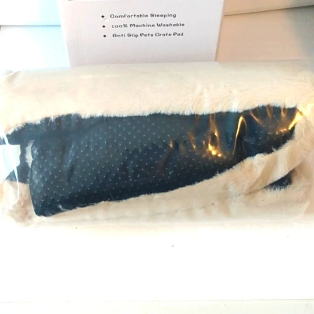 PETSGO PLUSH DOG OR CAT ANTI-SLIP KENNEL PAD CRATE BED